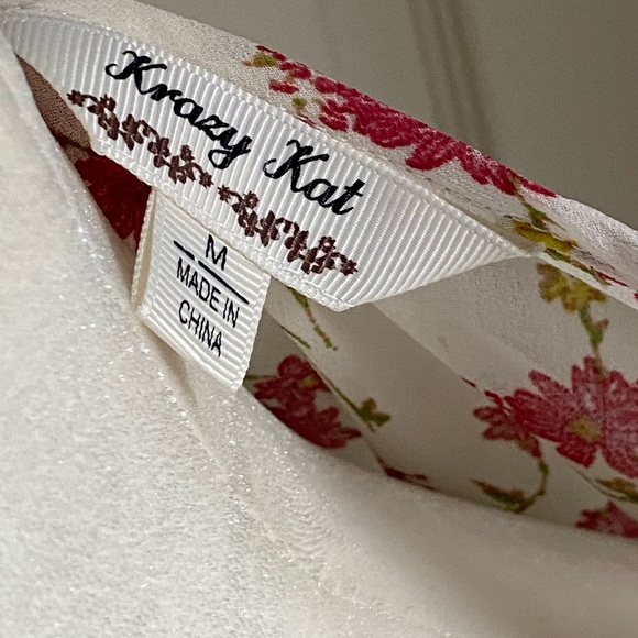 Women’s Medium Krazy Kat Bell Sleeve Floral Blouse - Picture 5 of 8